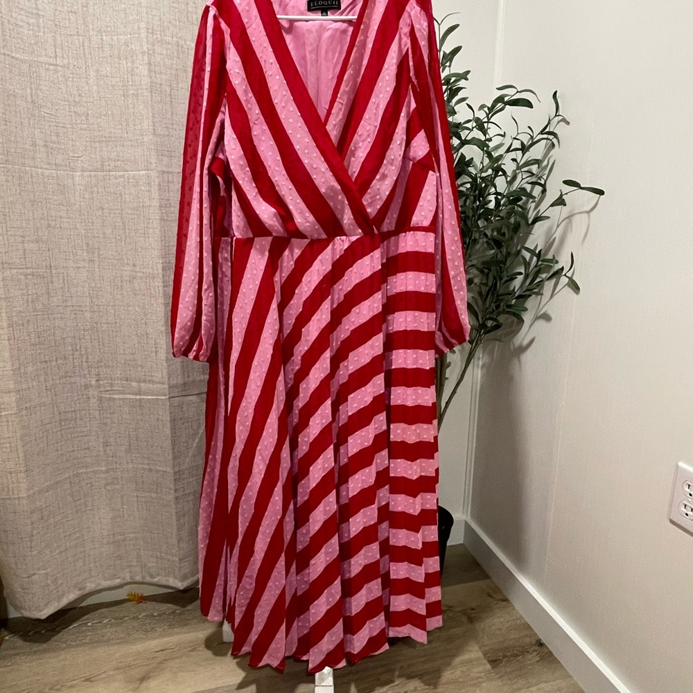 Maxi , flowy size 24w very roomy lots of stretch